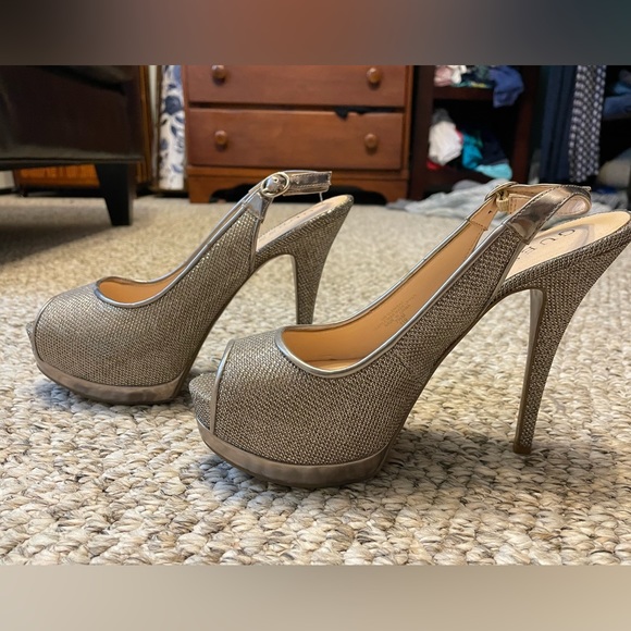 Guess 5 inch stiletto peep toe slingback pumps Size 7.5 us - Picture 3 of 4